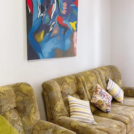 Nadia Apartment *
